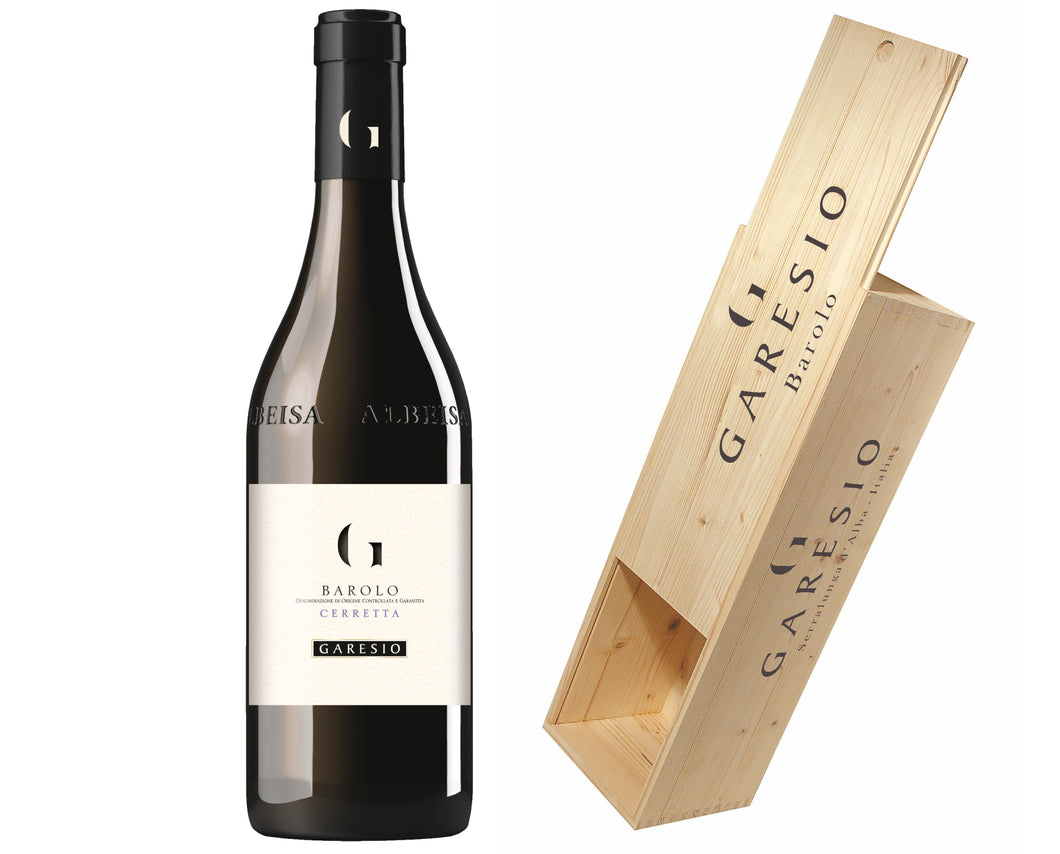 Bottiglia di Barolo Cerretta DOCG 2015 con Cassetta di Legno. Vino rosso Brillante eccellente di alta qualità. Langhe, Piemonte.